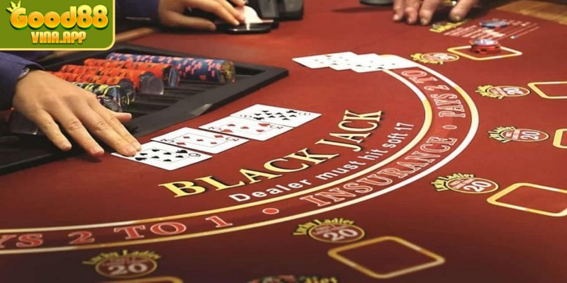 Chiến thuật chơi blackjack ăn lớn bằng cách chơi gấp thếp